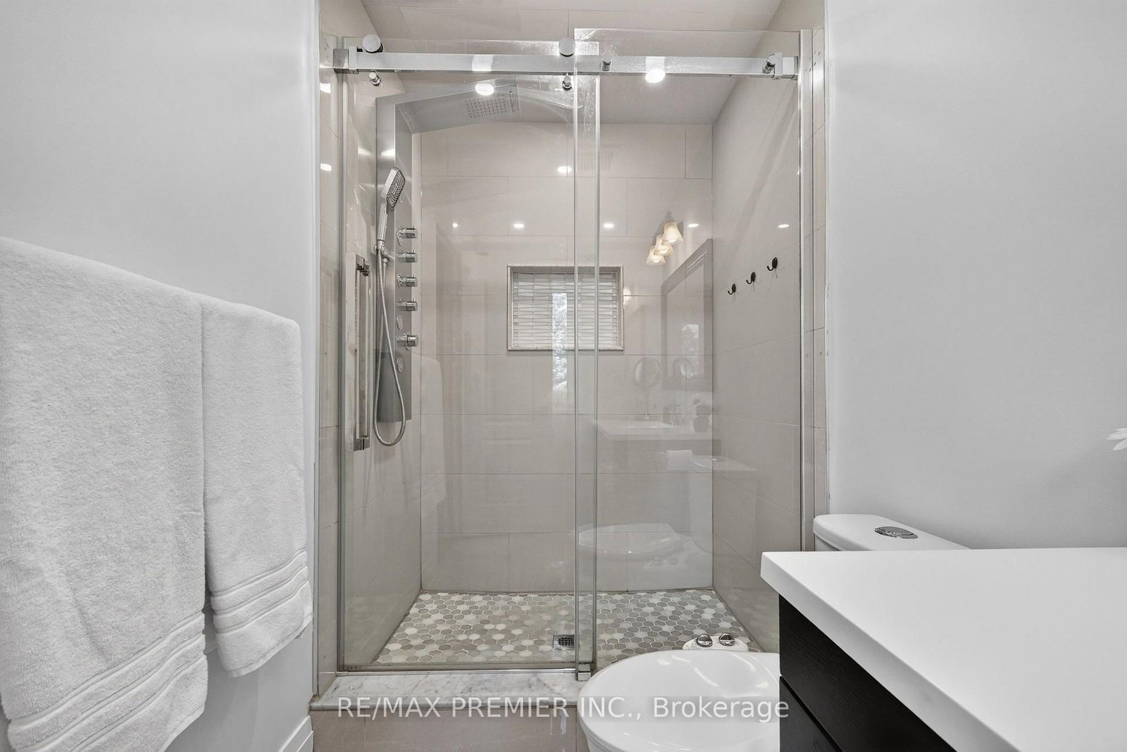 83 Royal Ridge Crescent • Vaughan, ON photo 21