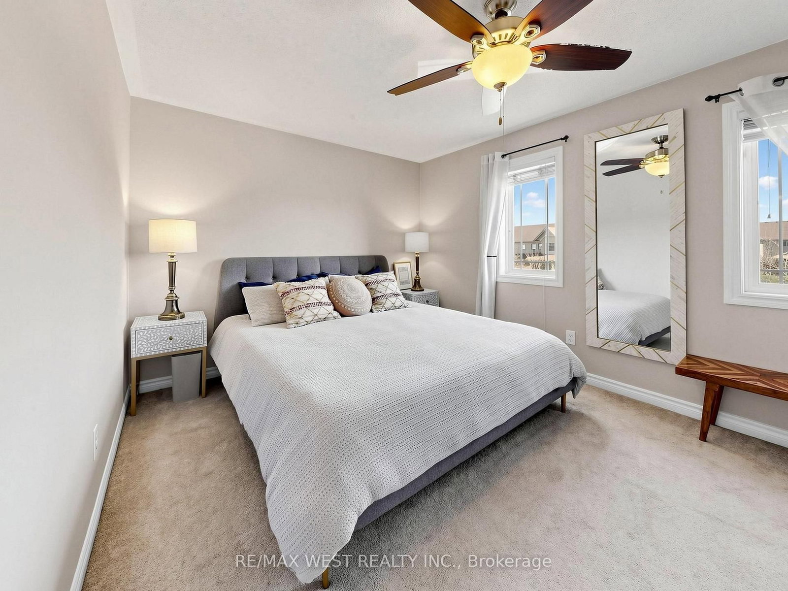 195 Banting Crescent • Essa, ON photo 9