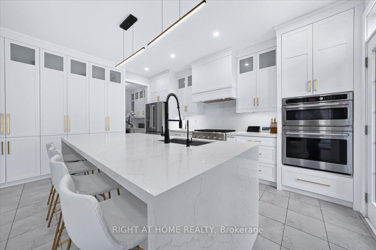 75 Watershed Gate • East Gwillimbury, ON photo 12