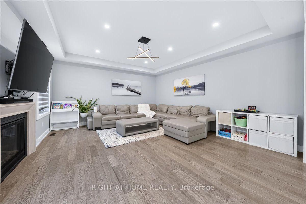 75 Watershed Gate • East Gwillimbury, ON photo 14