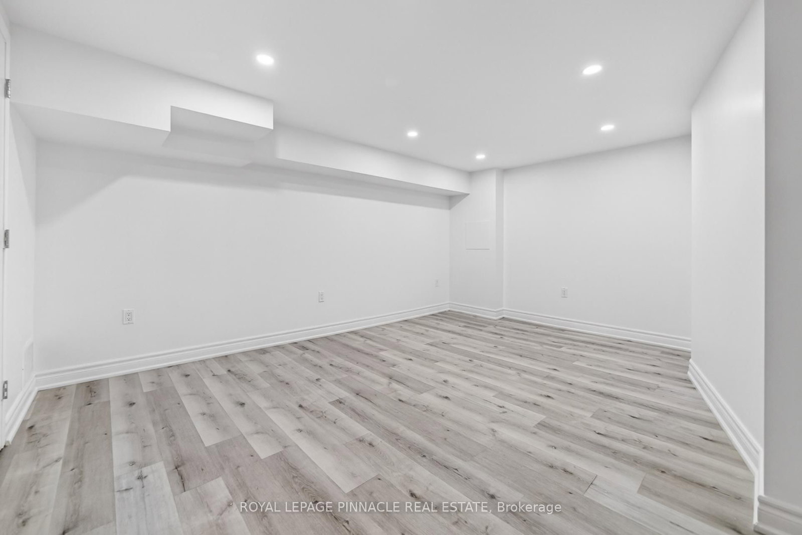 11 Elizabeth Street • Markham, ON photo 36
