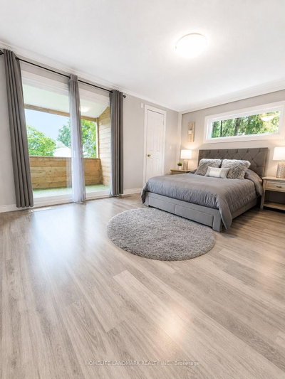 45 Sandusky Crescent • Aurora, ON photo 5