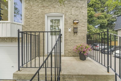 210 Royal Orchard Boulevard • #51 • Markham, ON photo 4