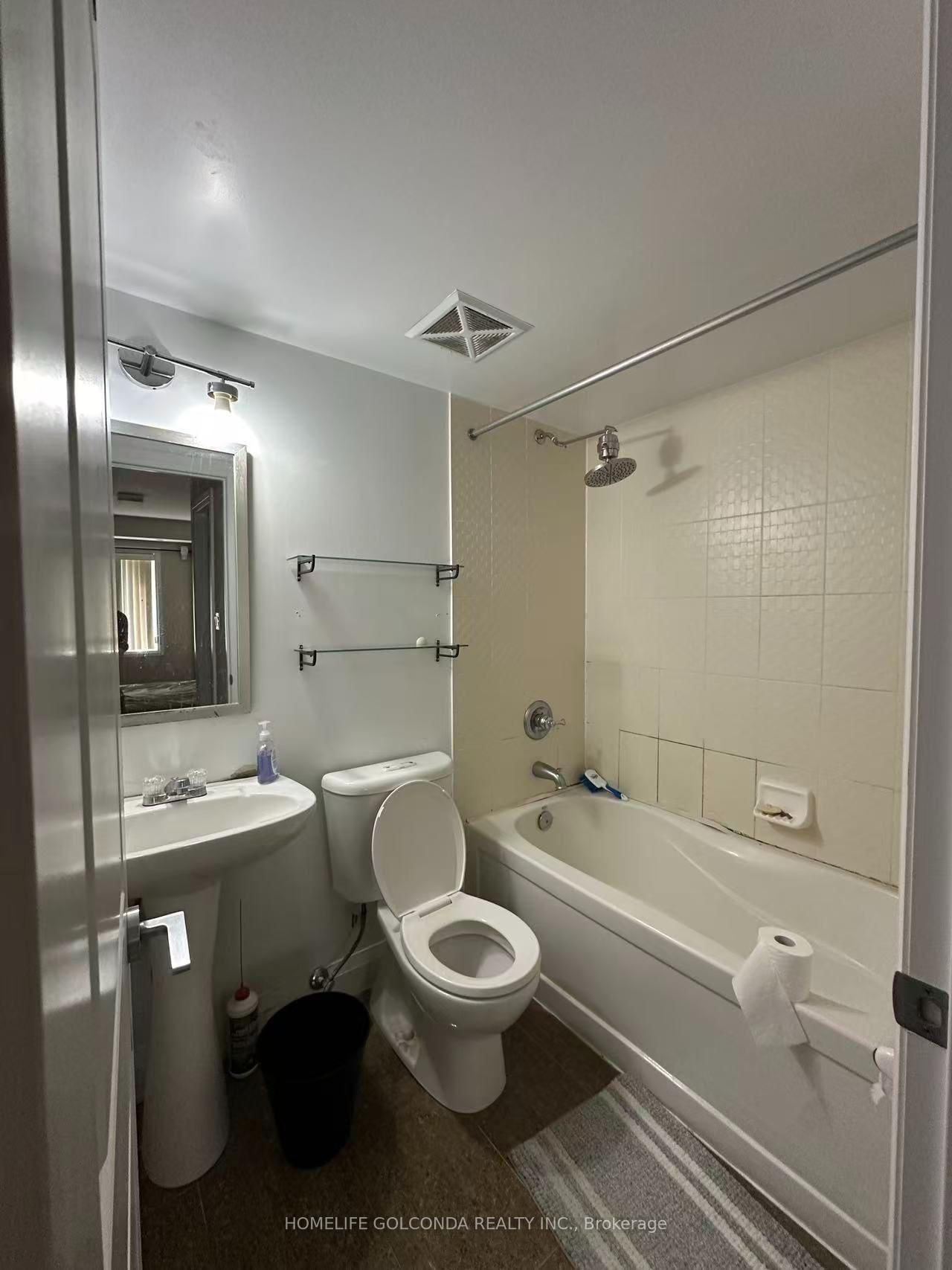 322 John Street • #132 • Markham, ON photo 8