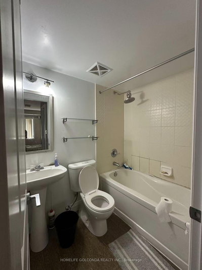 322 John Street • #132 • Markham, ON photo 8