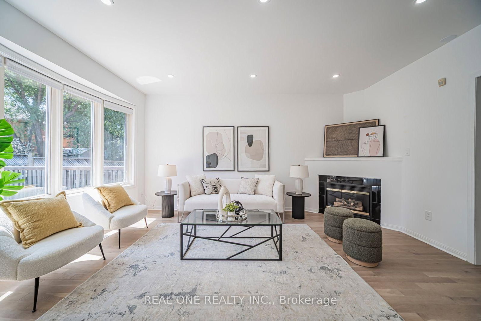 35 Formosa Drive • Richmond Hill, ON photo 12