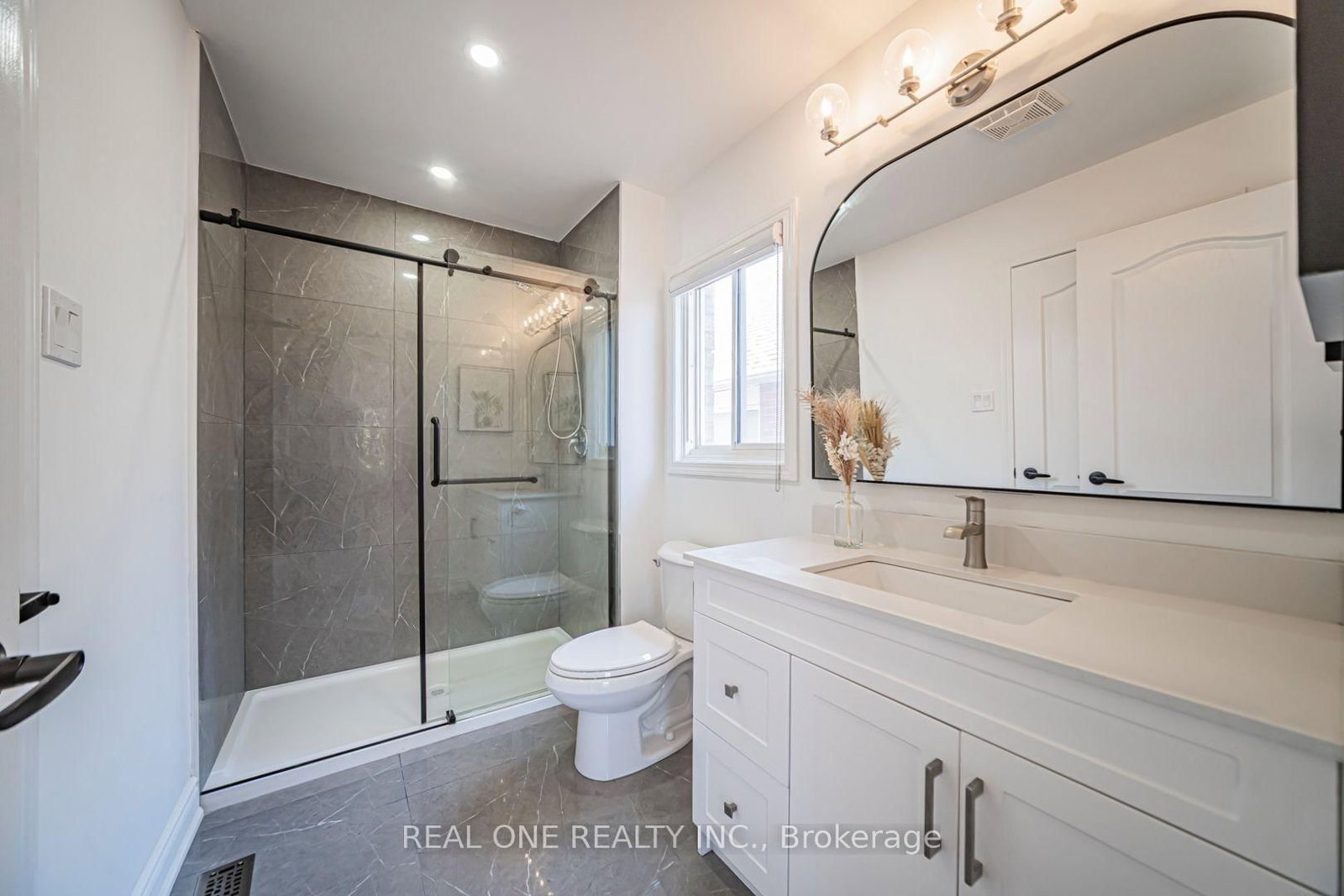 35 Formosa Drive • Richmond Hill, ON photo 39