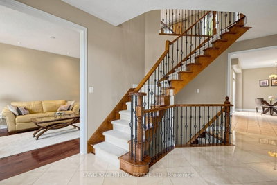 25 Reflection Road • Markham, ON photo 2