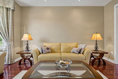 25 Reflection Road • Markham, ON photo 4