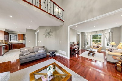 25 Reflection Road • Markham, ON photo 8