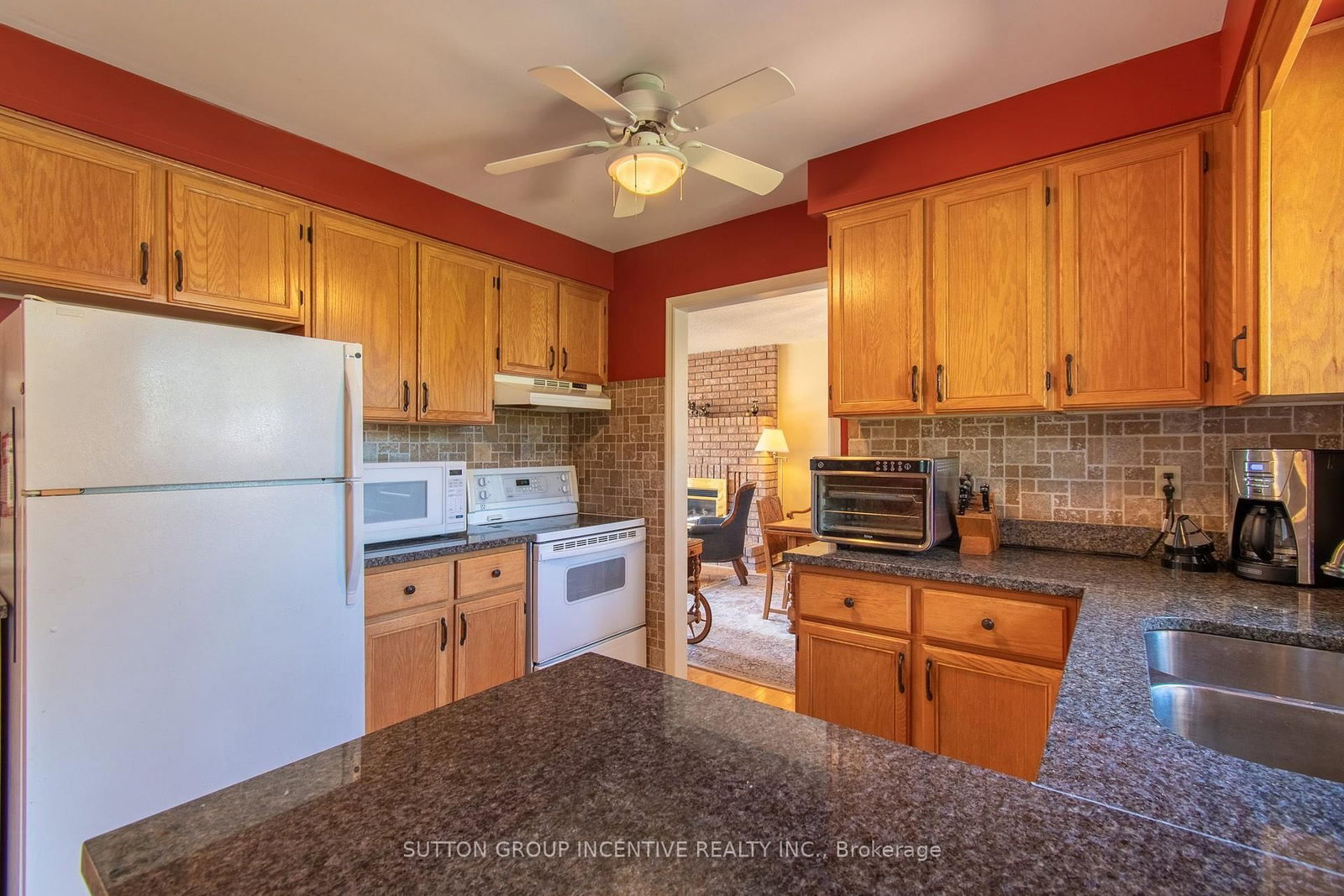 2114 Chantler Street • Innisfil, ON photo 11