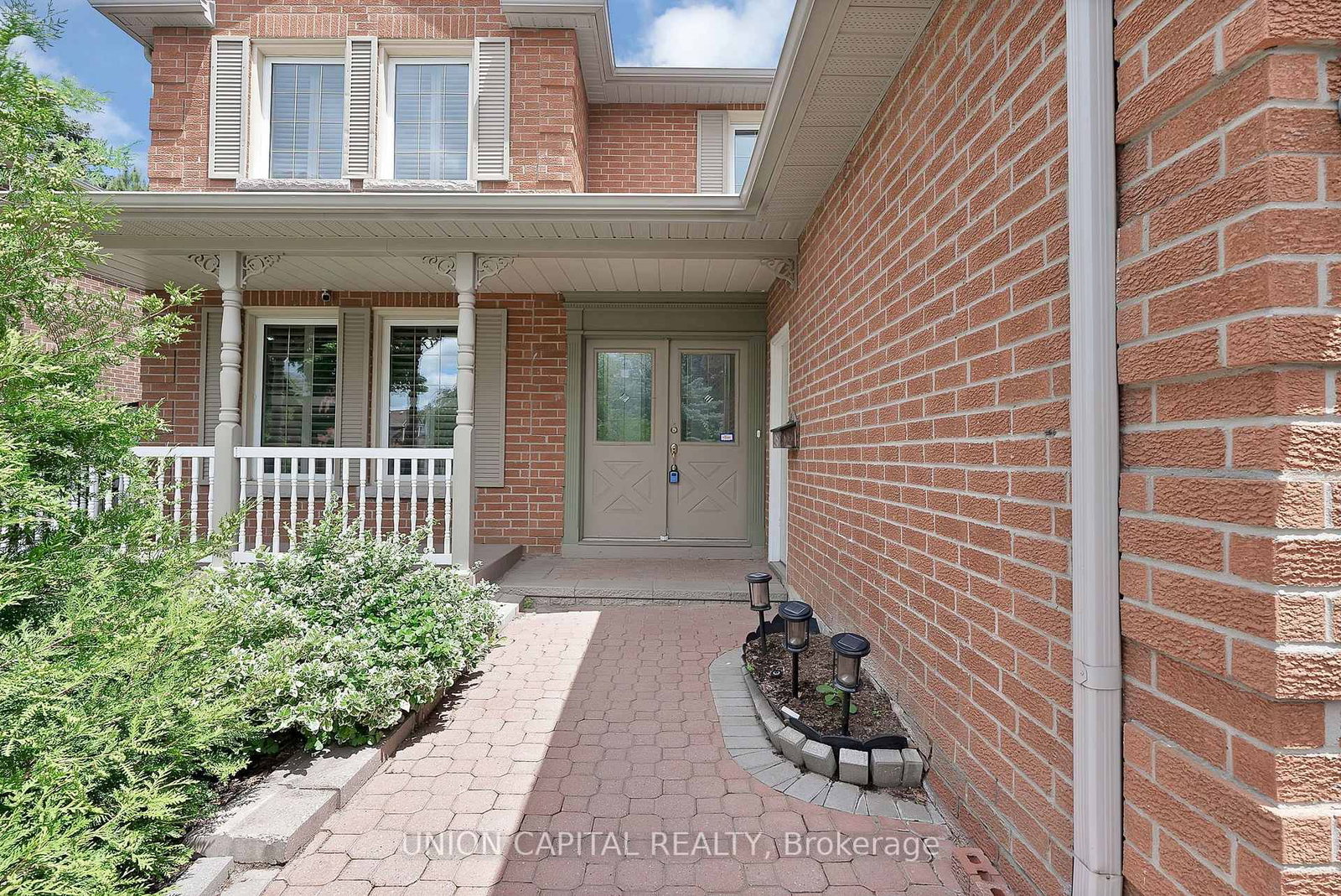 35 McCarty Crescent • Markham, ON photo 2
