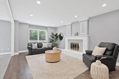 35 McCarty Crescent • Markham, ON photo 9