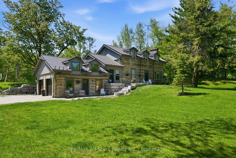 24 The Pines Lane