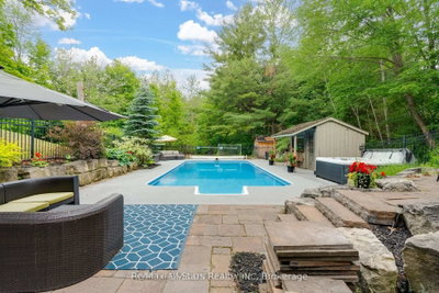 24 The Pines Lane • Brock, ON photo 5