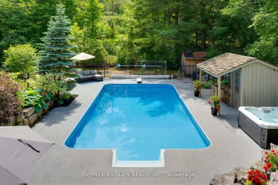 24 The Pines Lane • Brock, ON photo 6