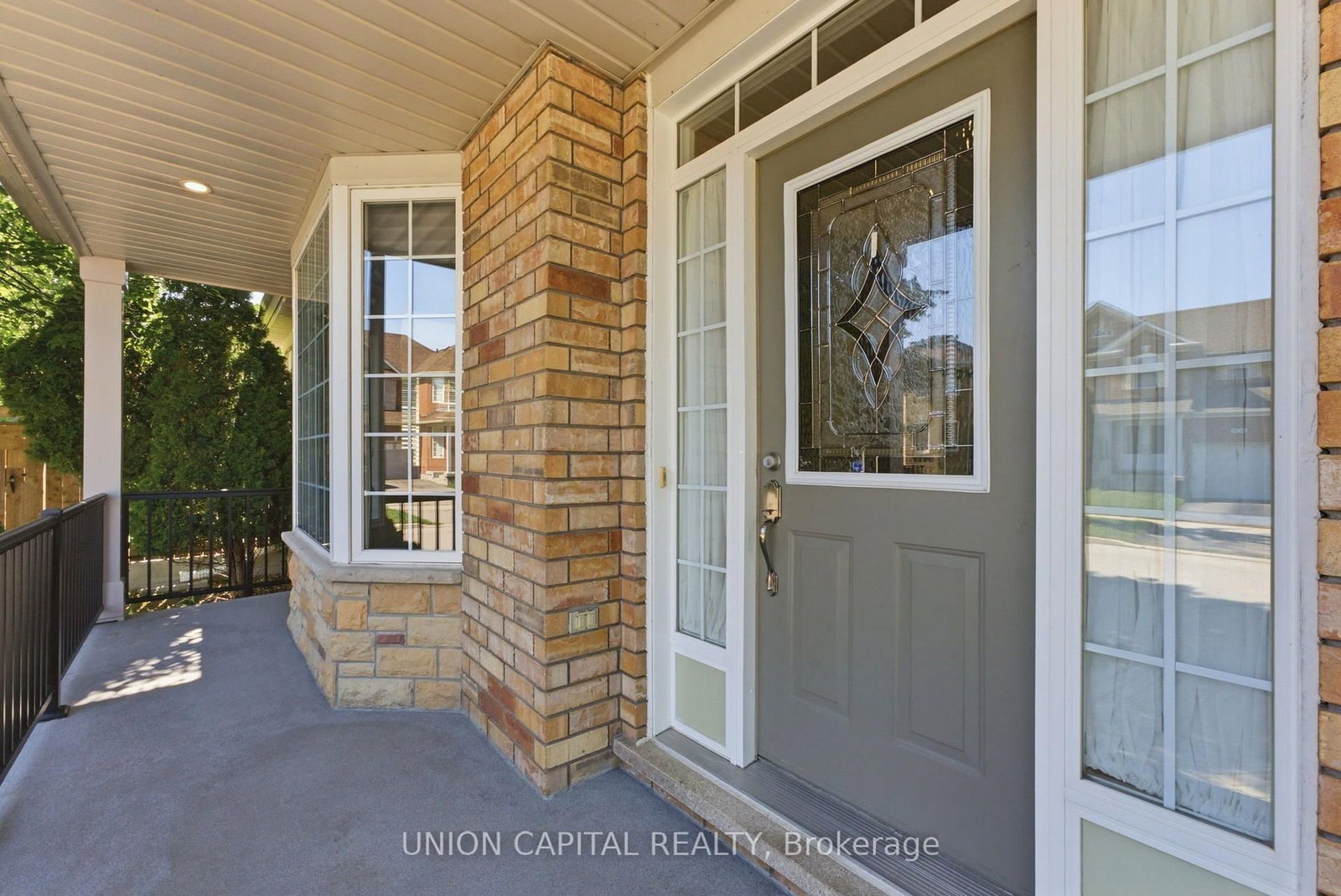 33 Eakin Mill Road • Markham, ON photo 3