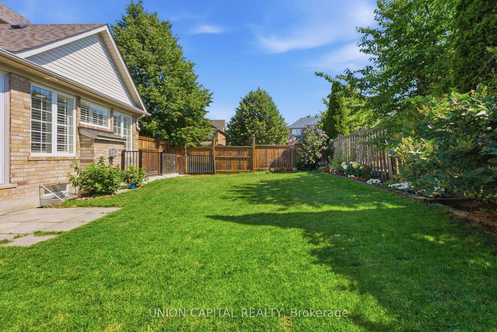 33 Eakin Mill Road • Markham, ON photo 40