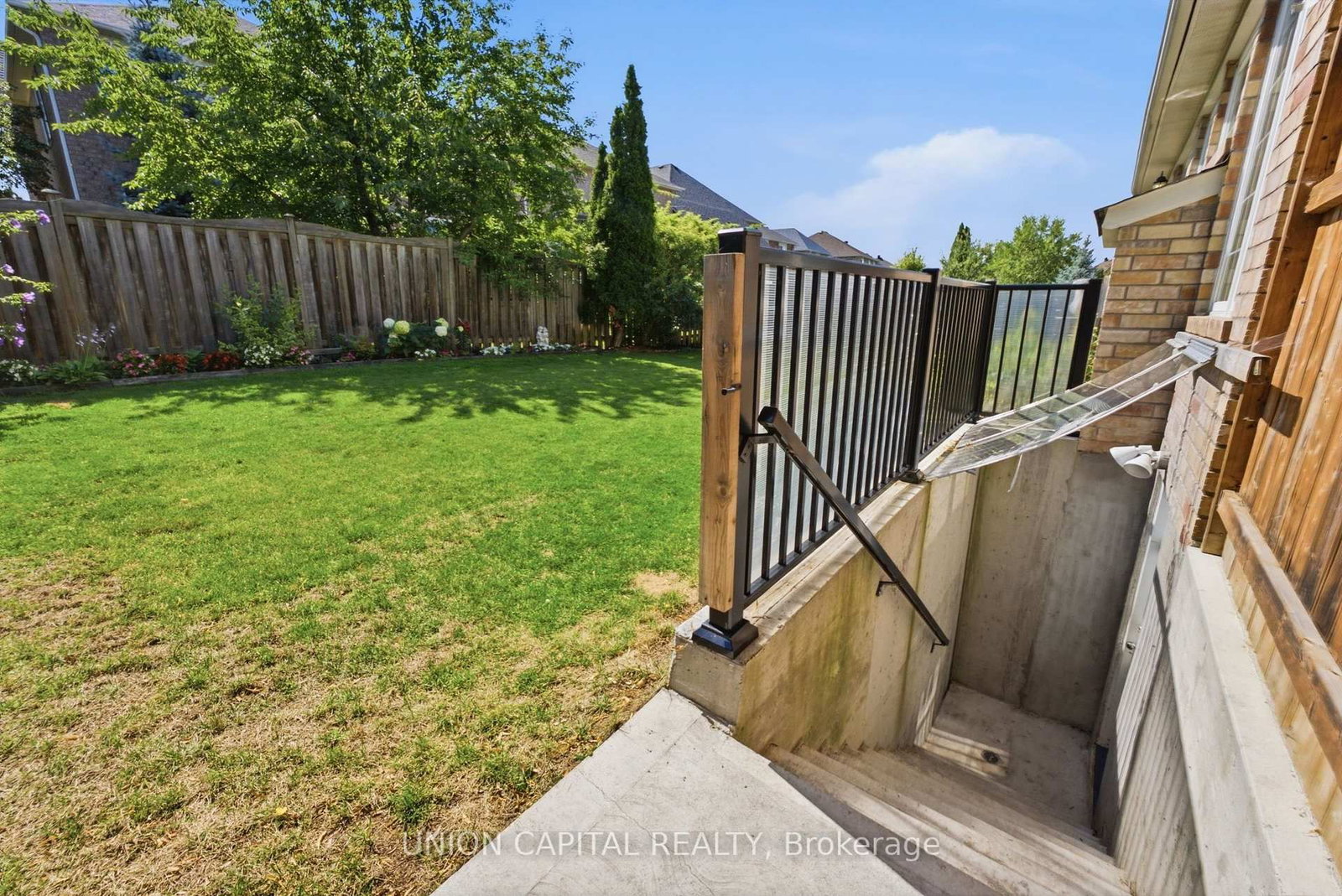 33 Eakin Mill Road • Markham, ON photo 41