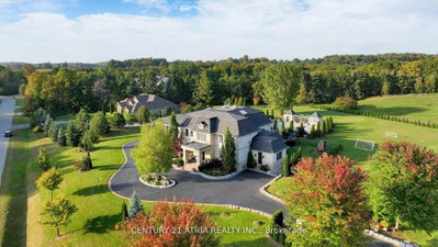 111 Lake Woods Drive • Whitchurch-Stouffville, ON photo 3