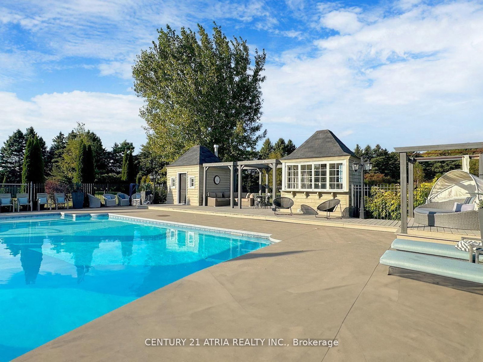 111 Lake Woods Drive • Whitchurch-Stouffville, ON photo 36