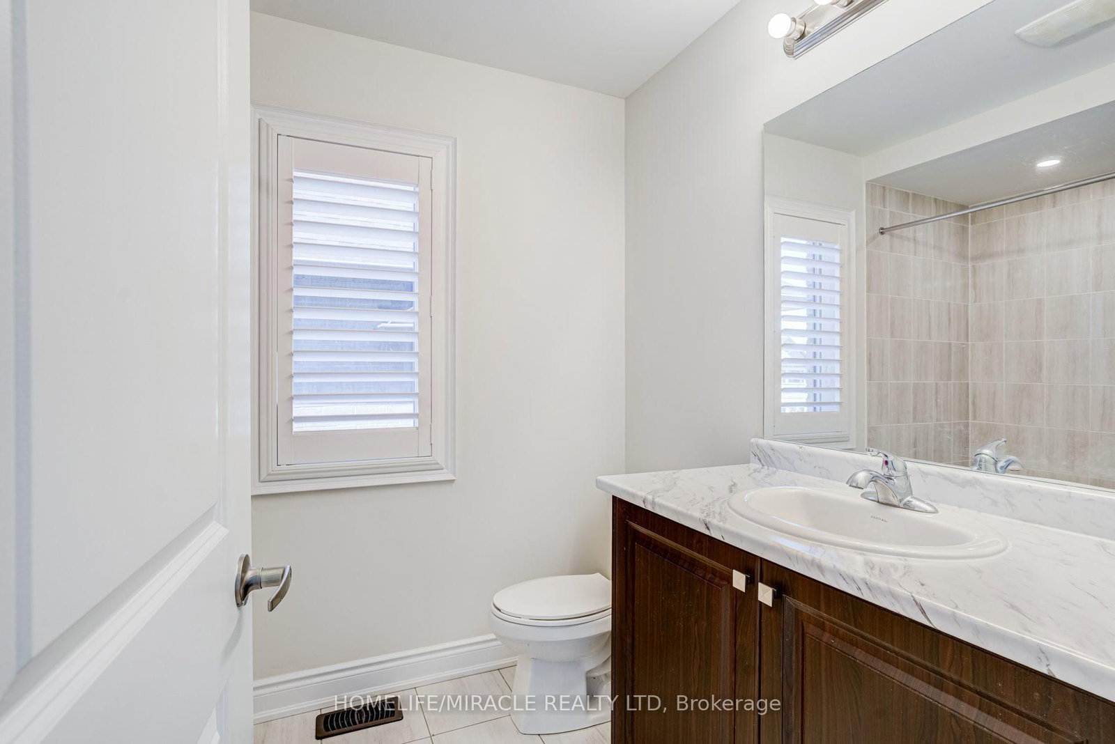 25 Lorne Thomas Place • New Tecumseth, ON photo 34