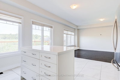 25 Lorne Thomas Place • New Tecumseth, ON photo 9