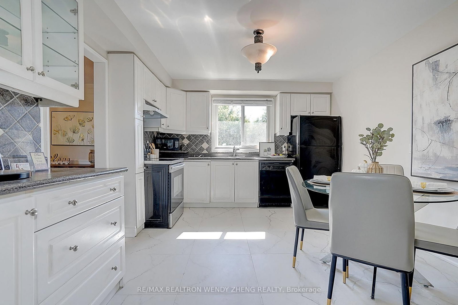 118 Henderson Avenue • Markham, ON photo 13