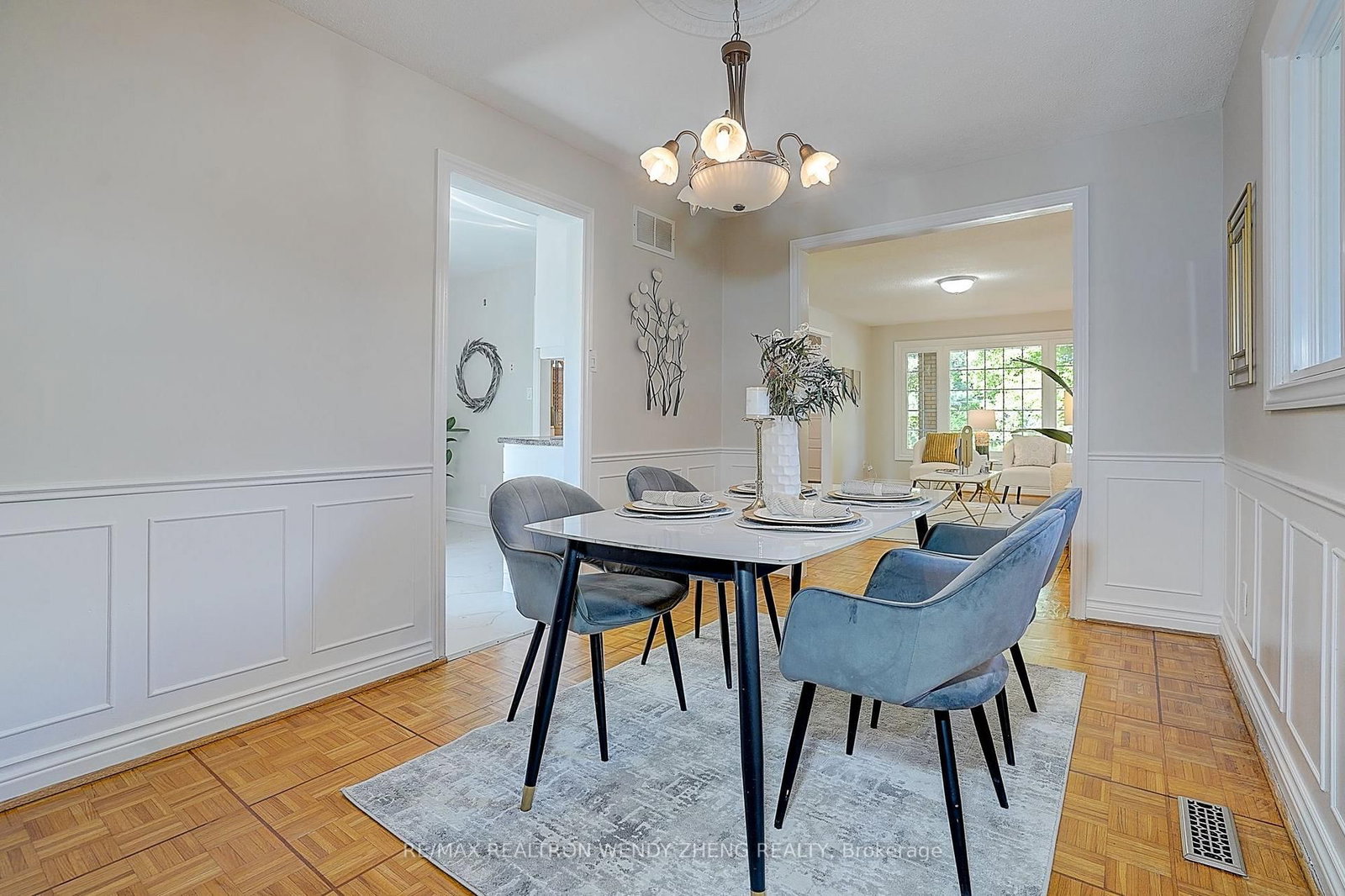 118 Henderson Avenue • Markham, ON photo 14