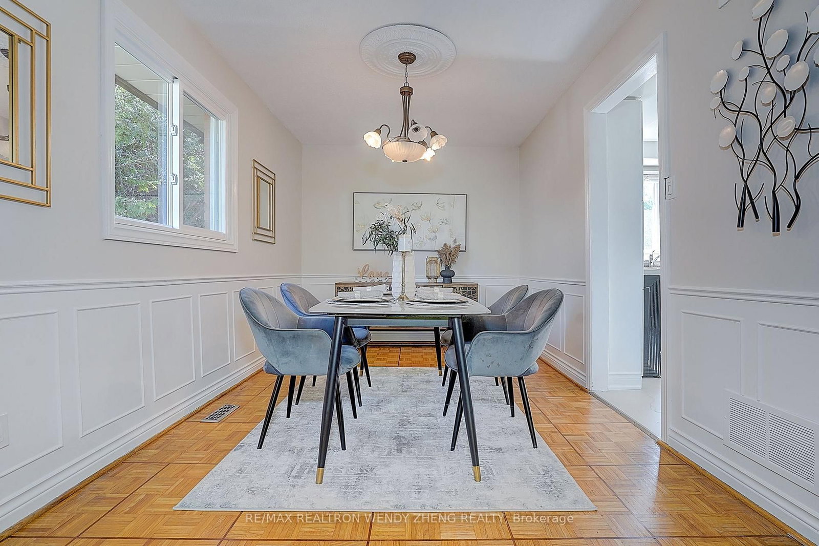 118 Henderson Avenue • Markham, ON photo 17