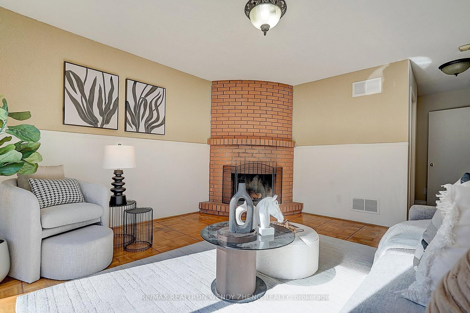 118 Henderson Avenue • Markham, ON photo 29