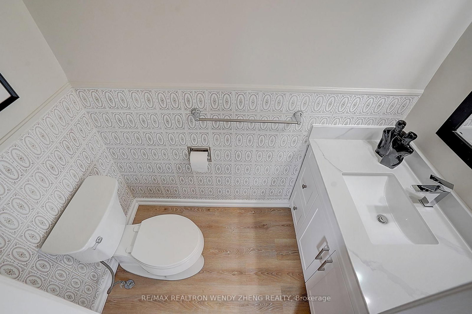 118 Henderson Avenue • Markham, ON photo 38