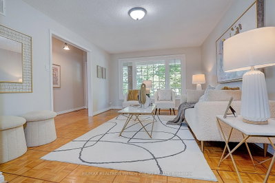 118 Henderson Avenue • Markham, ON photo 4