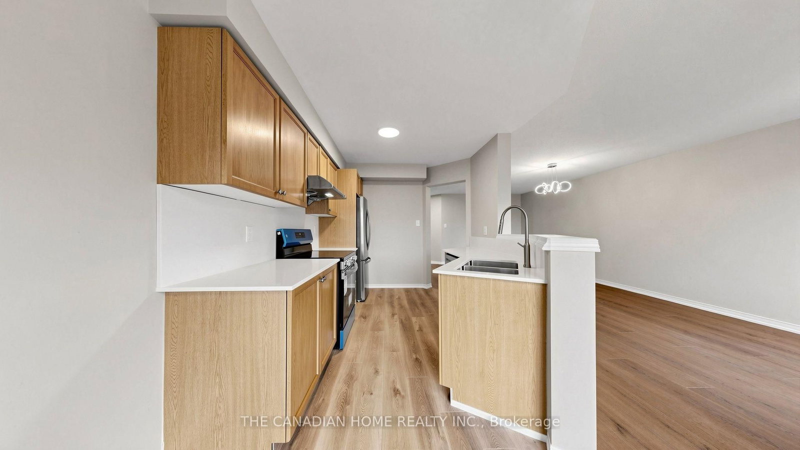 31 Laurendale Avenue • Georgina, ON photo 10