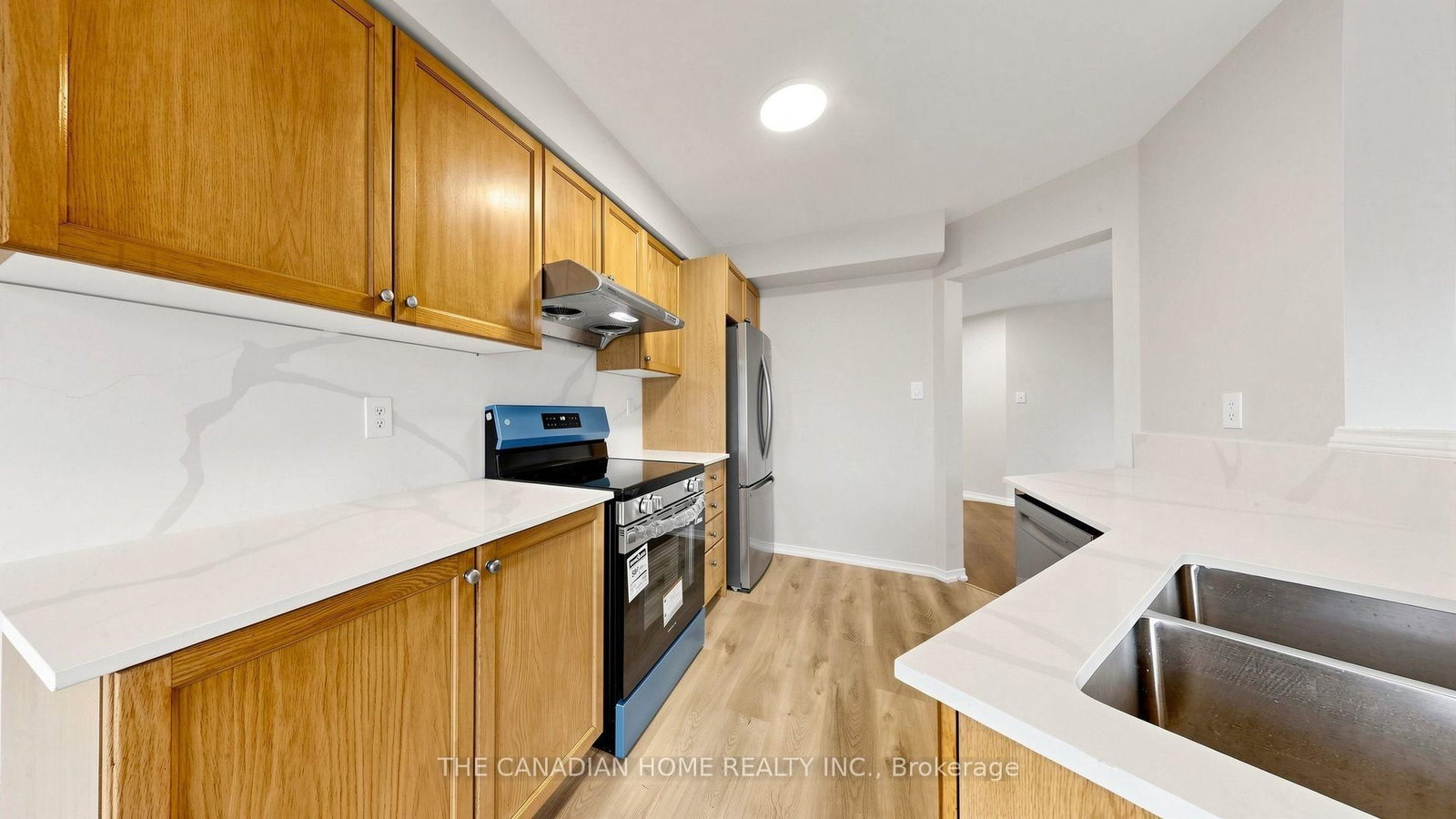 31 Laurendale Avenue • Georgina, ON photo 11