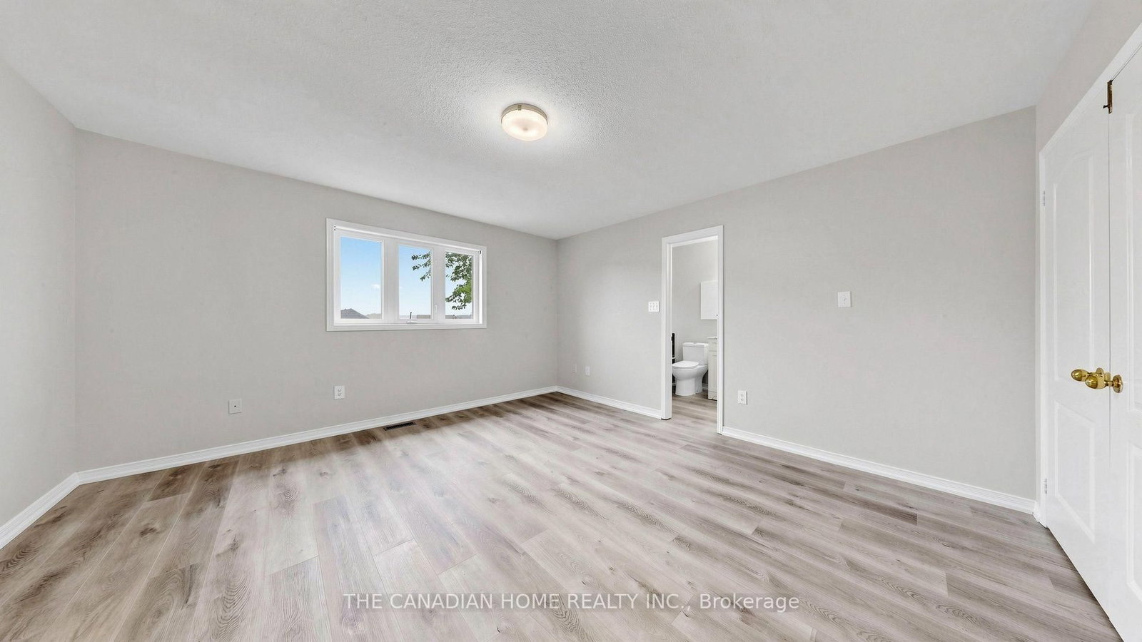 31 Laurendale Avenue • Georgina, ON photo 26