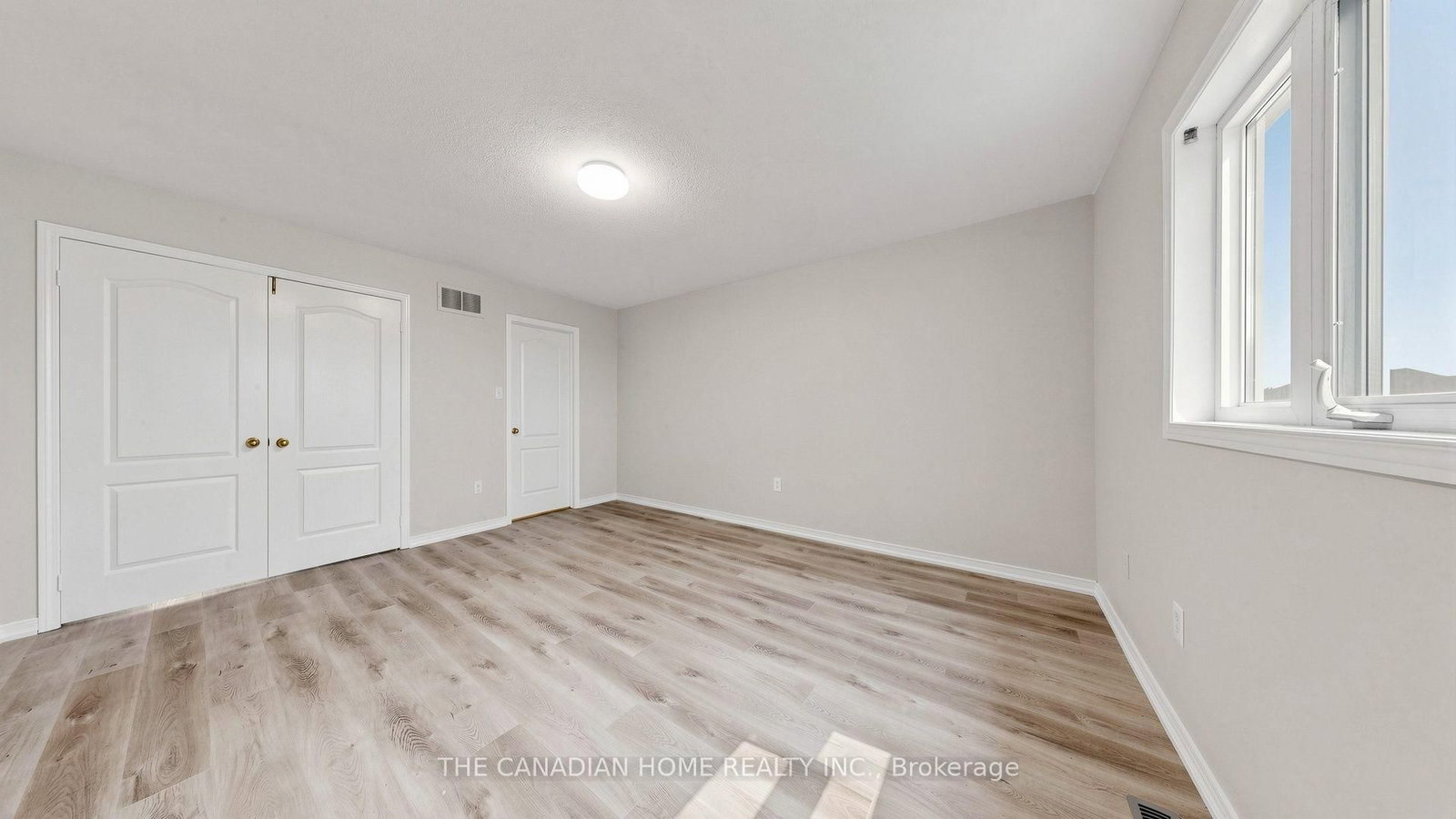 31 Laurendale Avenue • Georgina, ON photo 28