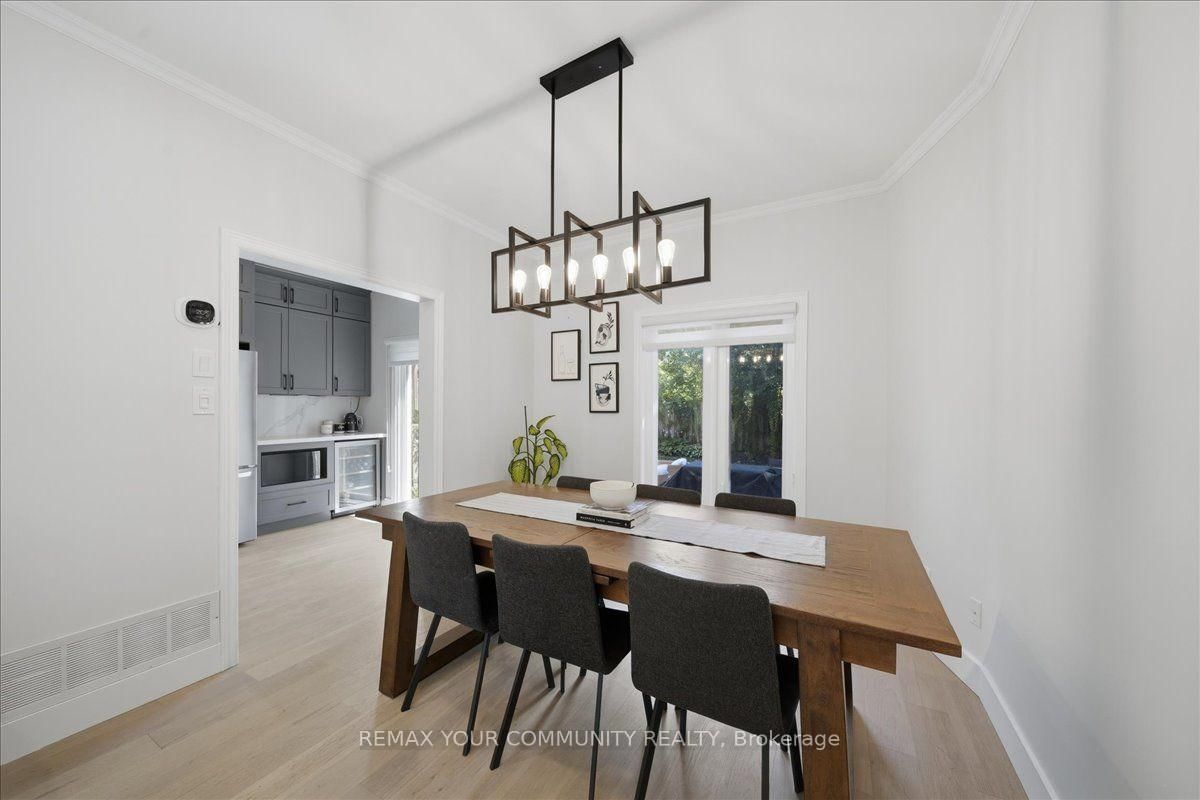 91 Downey Circle • Aurora, ON photo 8