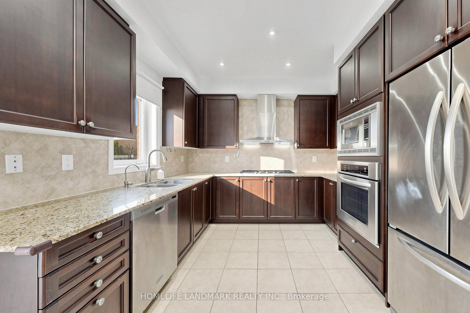 4 Merton Street • Richmond Hill, ON photo 10