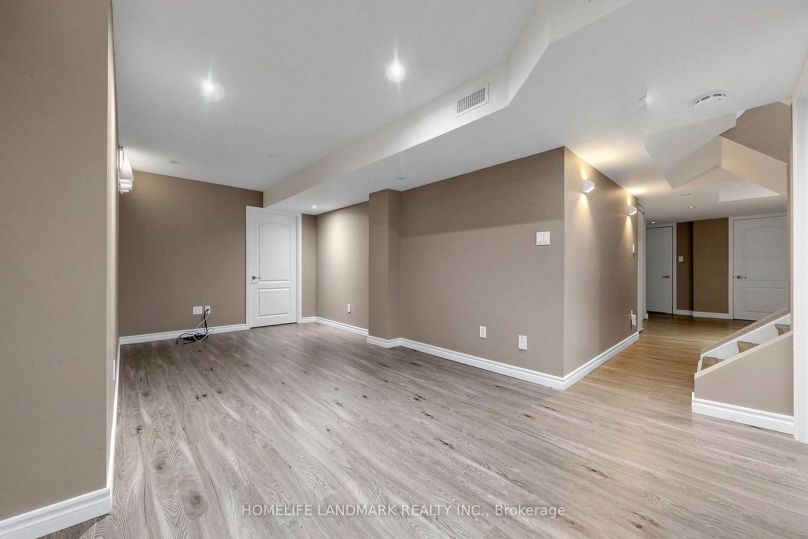 4 Merton Street • Richmond Hill, ON photo 23