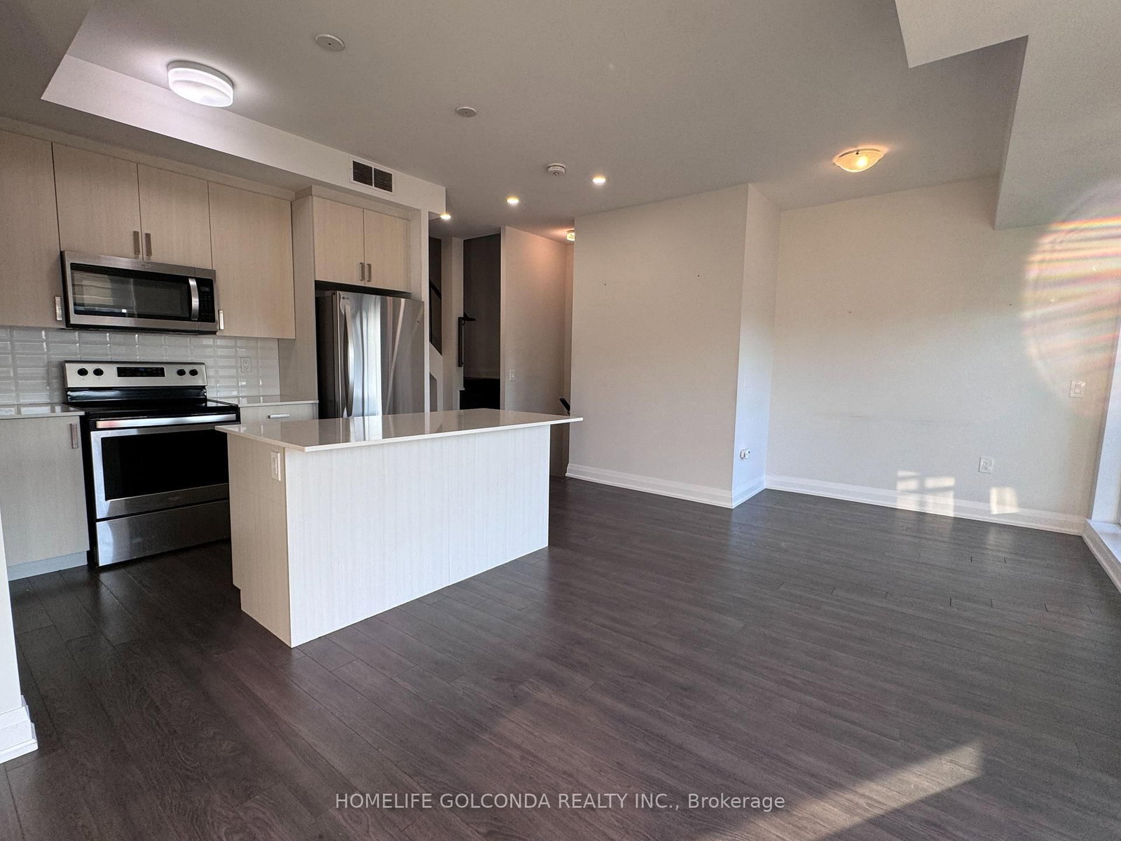 5309 Highway 7 Street • #A403 • Vaughan, ON photo 4