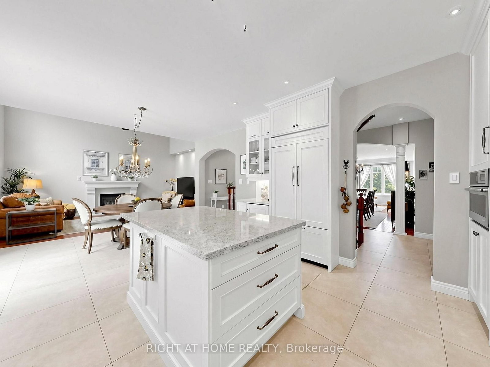 32 Lake Forest Drive • Richmond Hill, ON photo 16