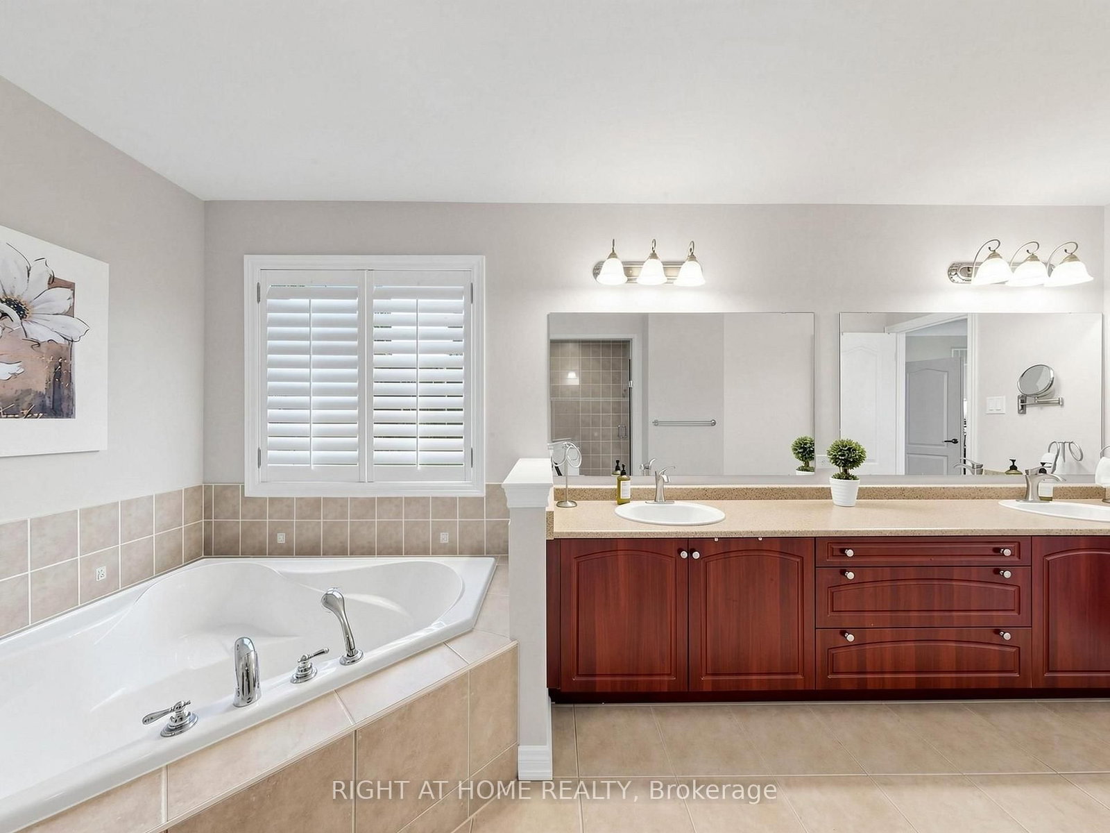 32 Lake Forest Drive • Richmond Hill, ON photo 23