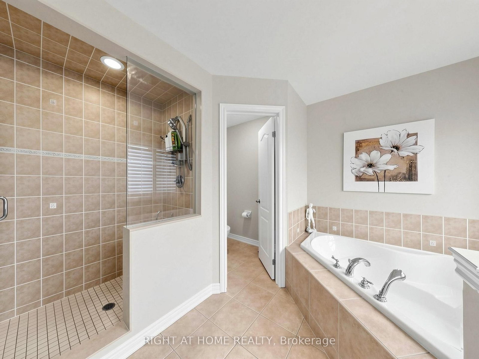 32 Lake Forest Drive • Richmond Hill, ON photo 24