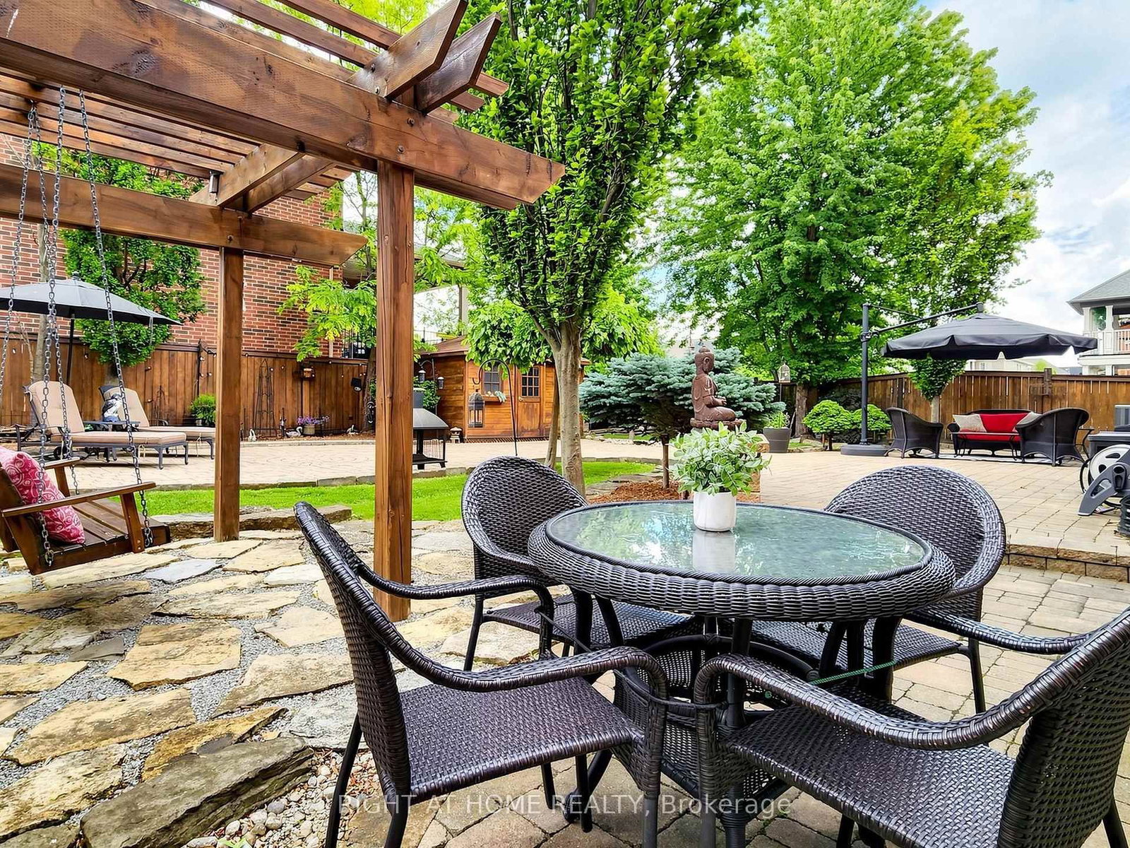 32 Lake Forest Drive • Richmond Hill, ON photo 37