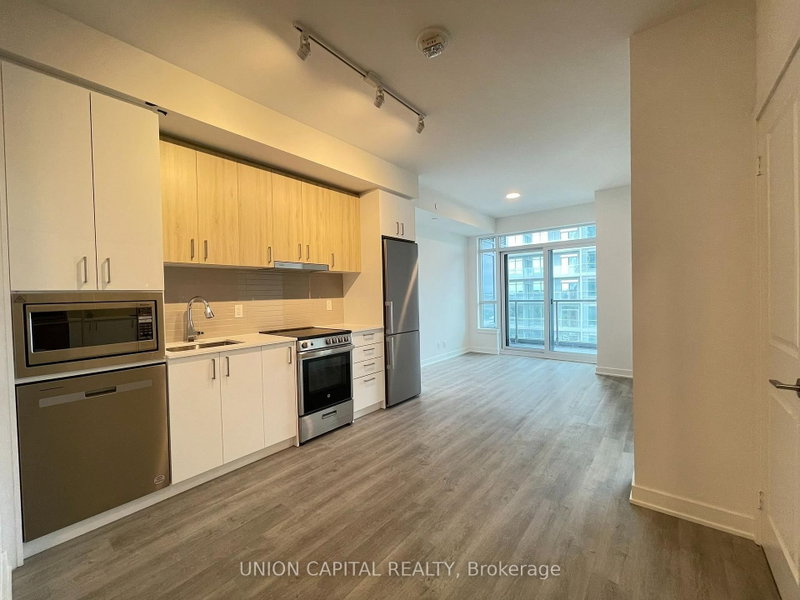 1403 - 50 Upper Mall Way