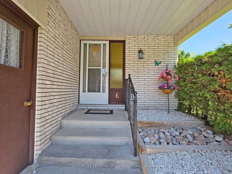 6 - 433 May Street