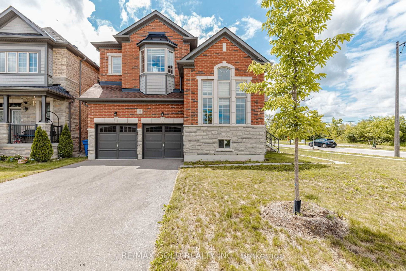 53 Betty May Crescent • East Gwillimbury, ON photo 4