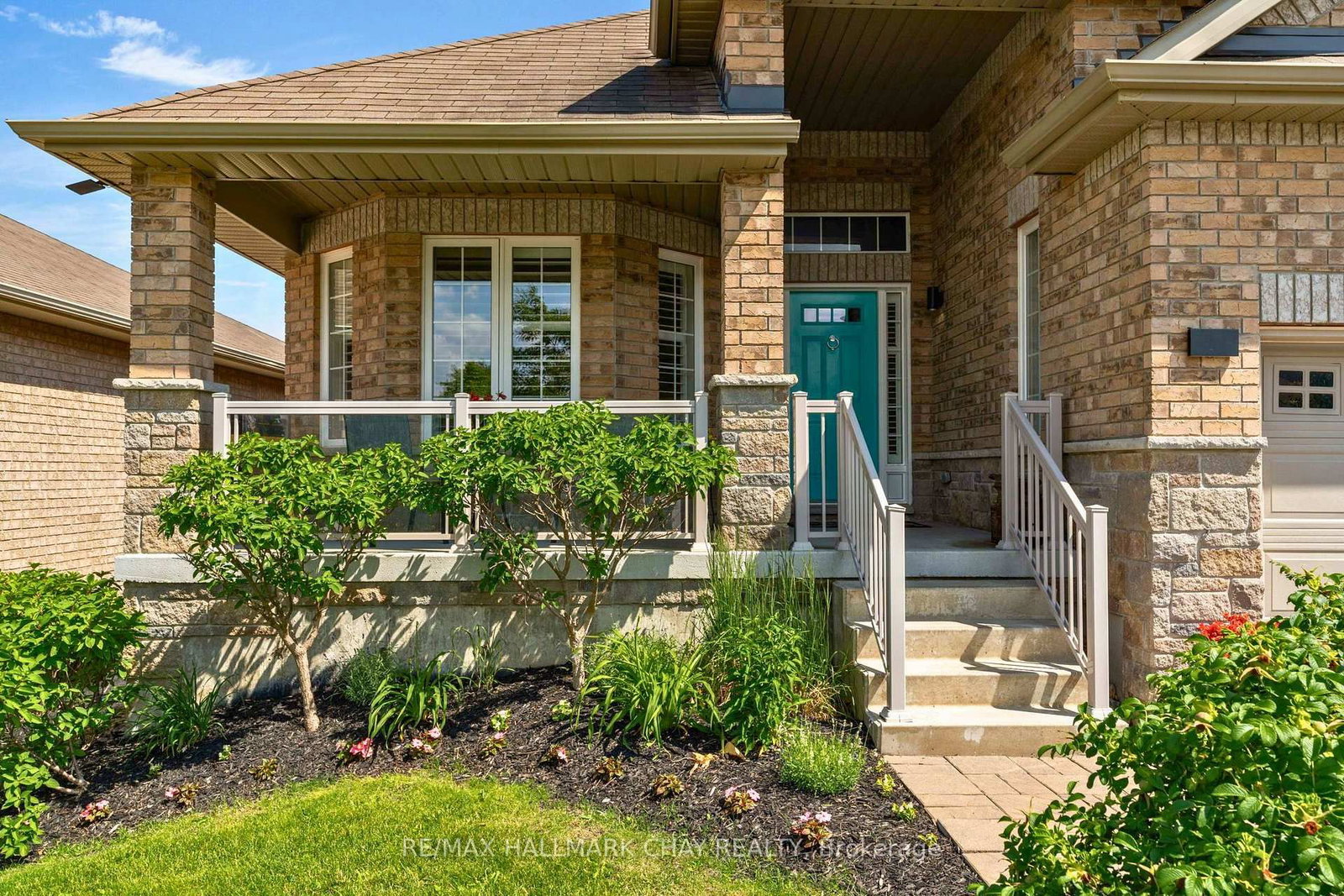 Detached House for sale at 2215 Nevils Street, Innisfil, Ontario, L9S 0E2 - Alcona - MLS: N13645448