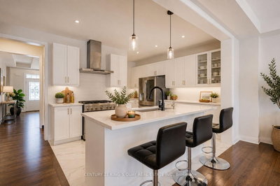 22 Carriage Shop Bend • East Gwillimbury, ON photo 8